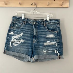 American Eagle Mom Short